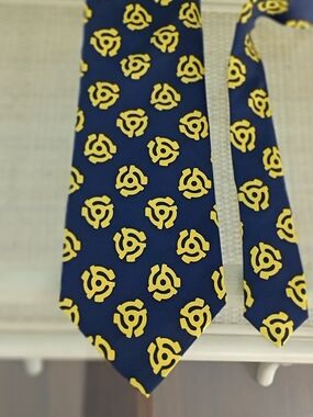 Josh Bach Tie Music Record Adapters Silk Hand Finished USA 56"x4" Navy/Yellow